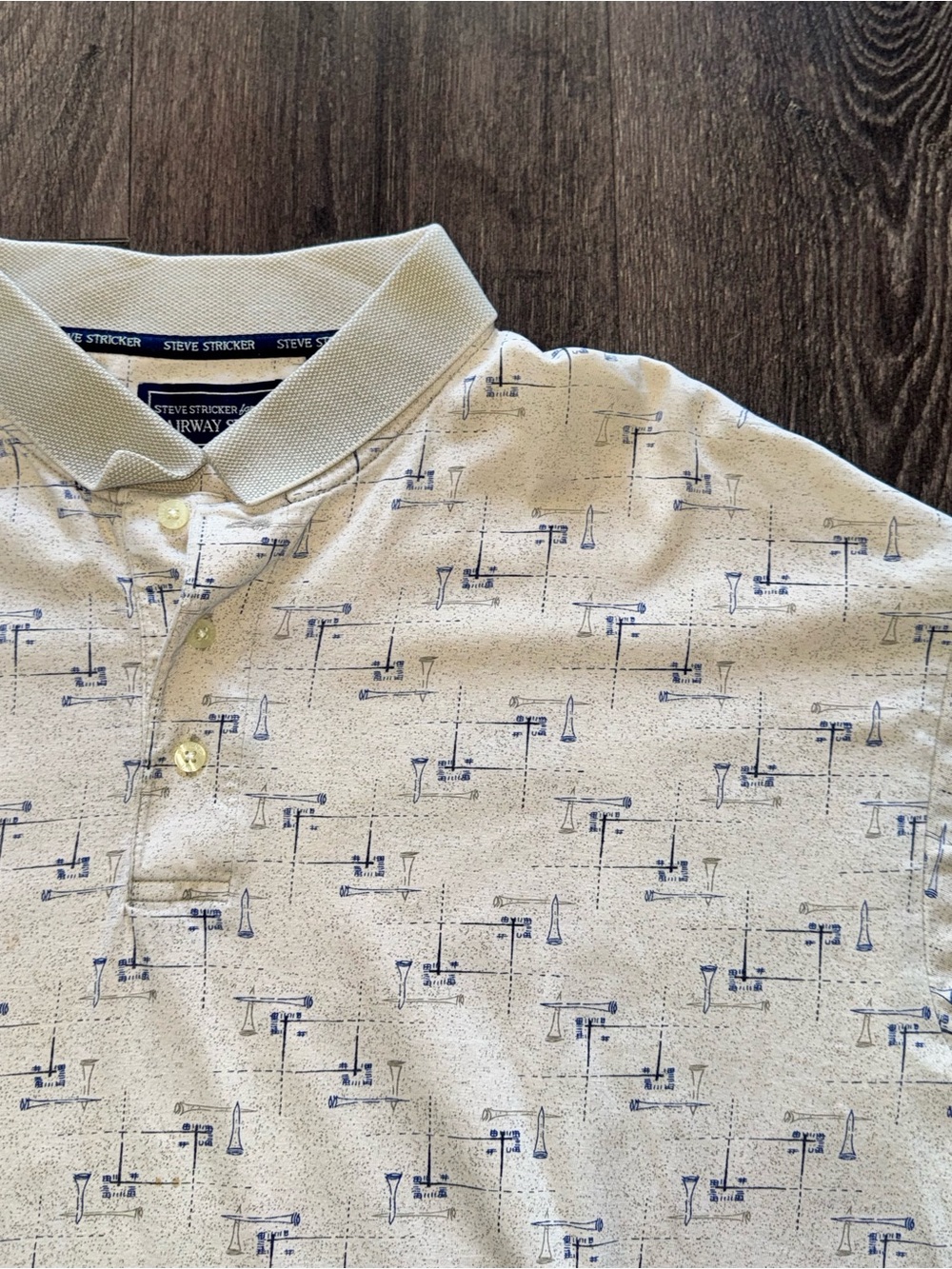 Men's Short-Sleeve Polo in Light Beige with Subtle Print - Picture 4 of 7